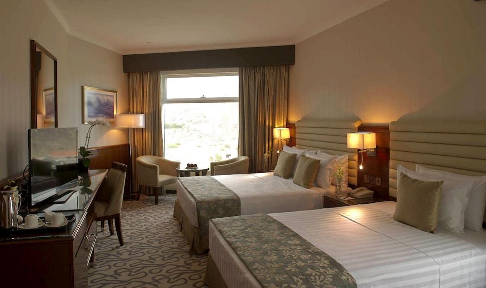 Oceanic Khorfakkan Resort & Spa Khor Fakkan Extérieur photo