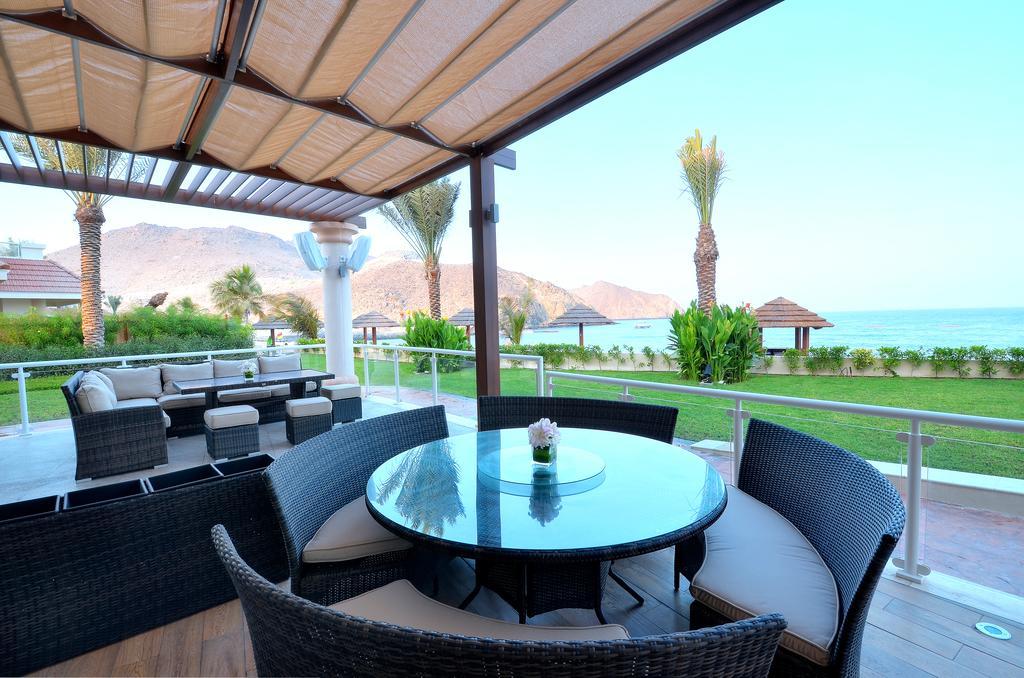 Oceanic Khorfakkan Resort & Spa Khor Fakkan Extérieur photo