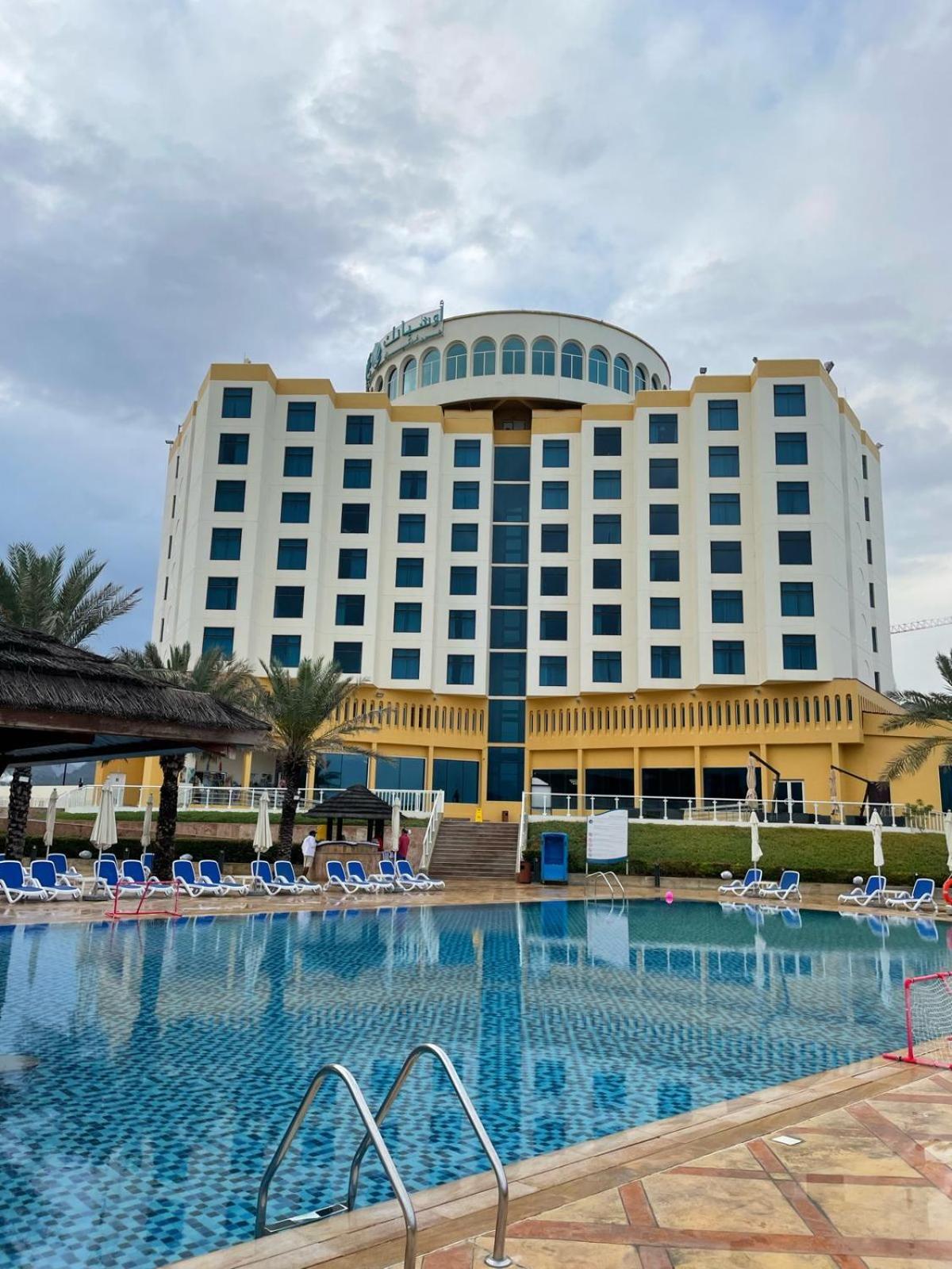 Oceanic Khorfakkan Resort & Spa Khor Fakkan Extérieur photo
