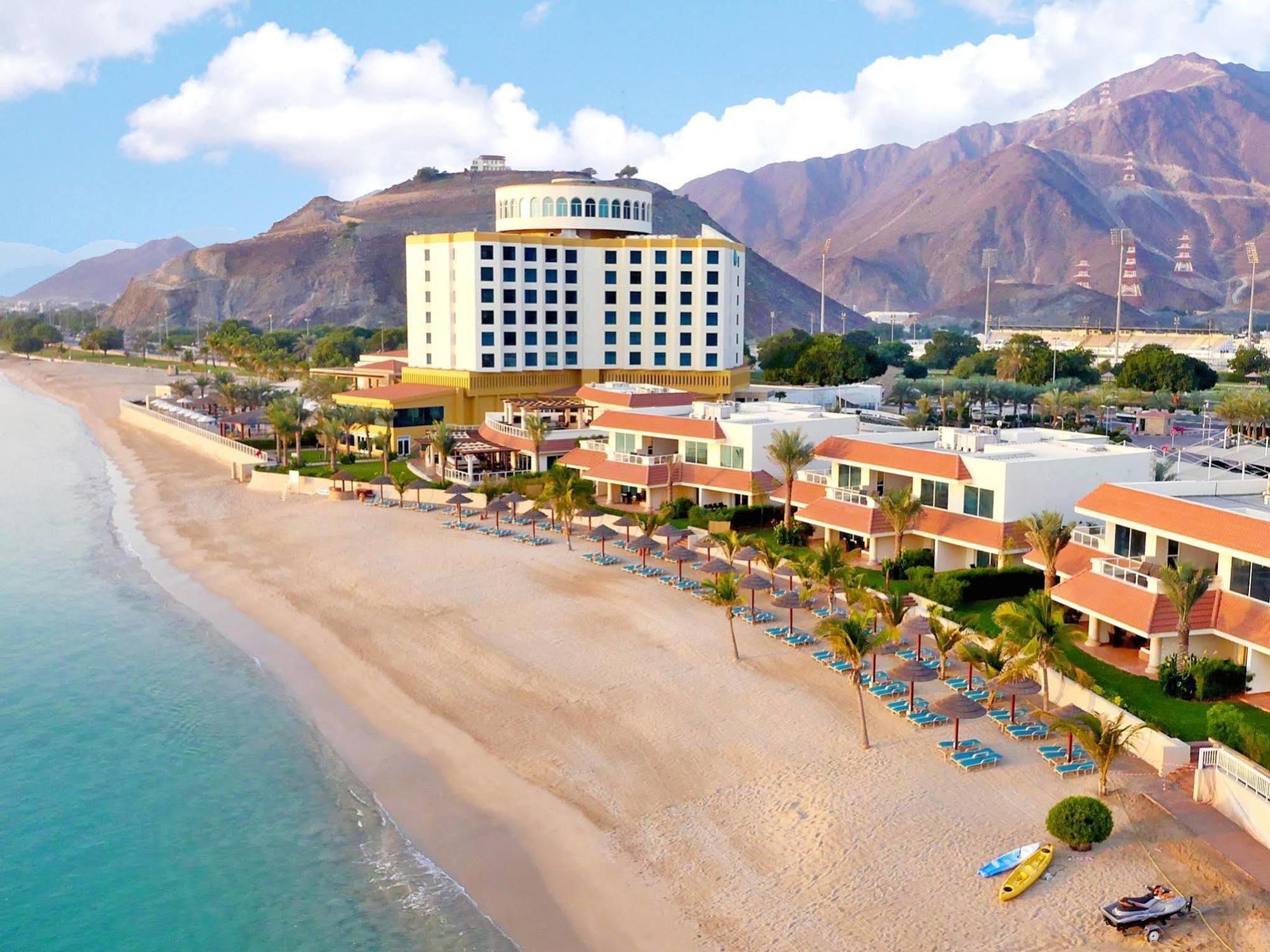 Oceanic Khorfakkan Resort & Spa Khor Fakkan Extérieur photo