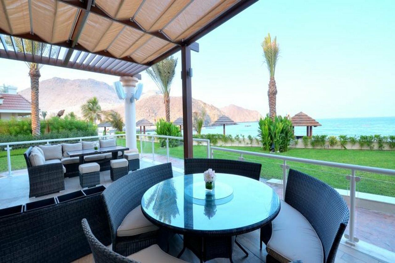 Oceanic Khorfakkan Resort & Spa Khor Fakkan Extérieur photo